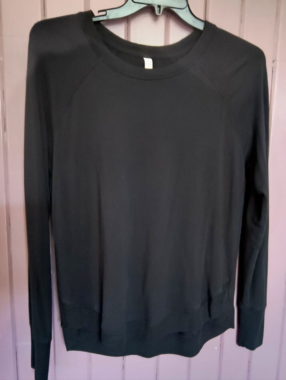 Black Long-Sleeve Crewneck Sweater - Classic Women's Pullover